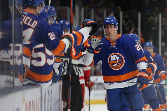 NHL: Detroit Red Wings at New York Islanders