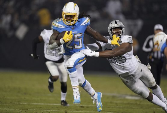 NFL: Los Angeles Chargers at Oakland Raiders