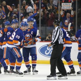 NHL: Vancouver Canucks at New York Islanders