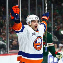 NHL: New York Islanders at Minnesota Wild