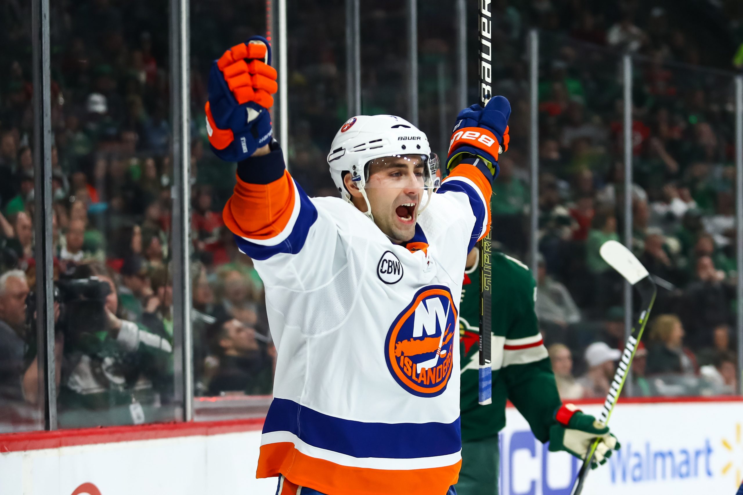 NHL: New York Islanders at Minnesota Wild