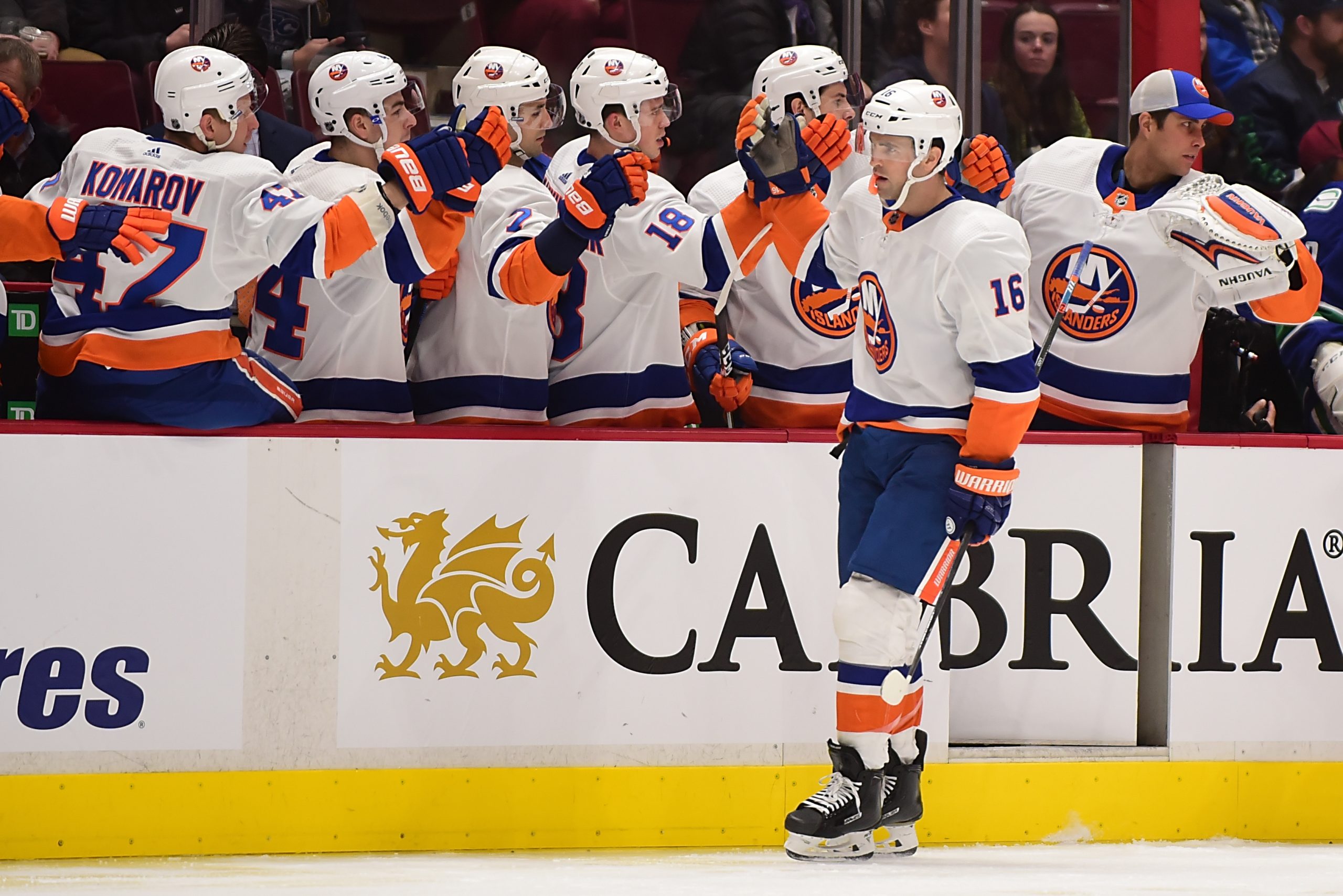 NHL: New York Islanders at Vancouver Canucks