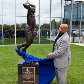NBA: Philadelphia 76ers-Barkley Statue
