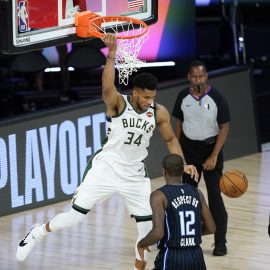 giannis antetokounmpo gary clark