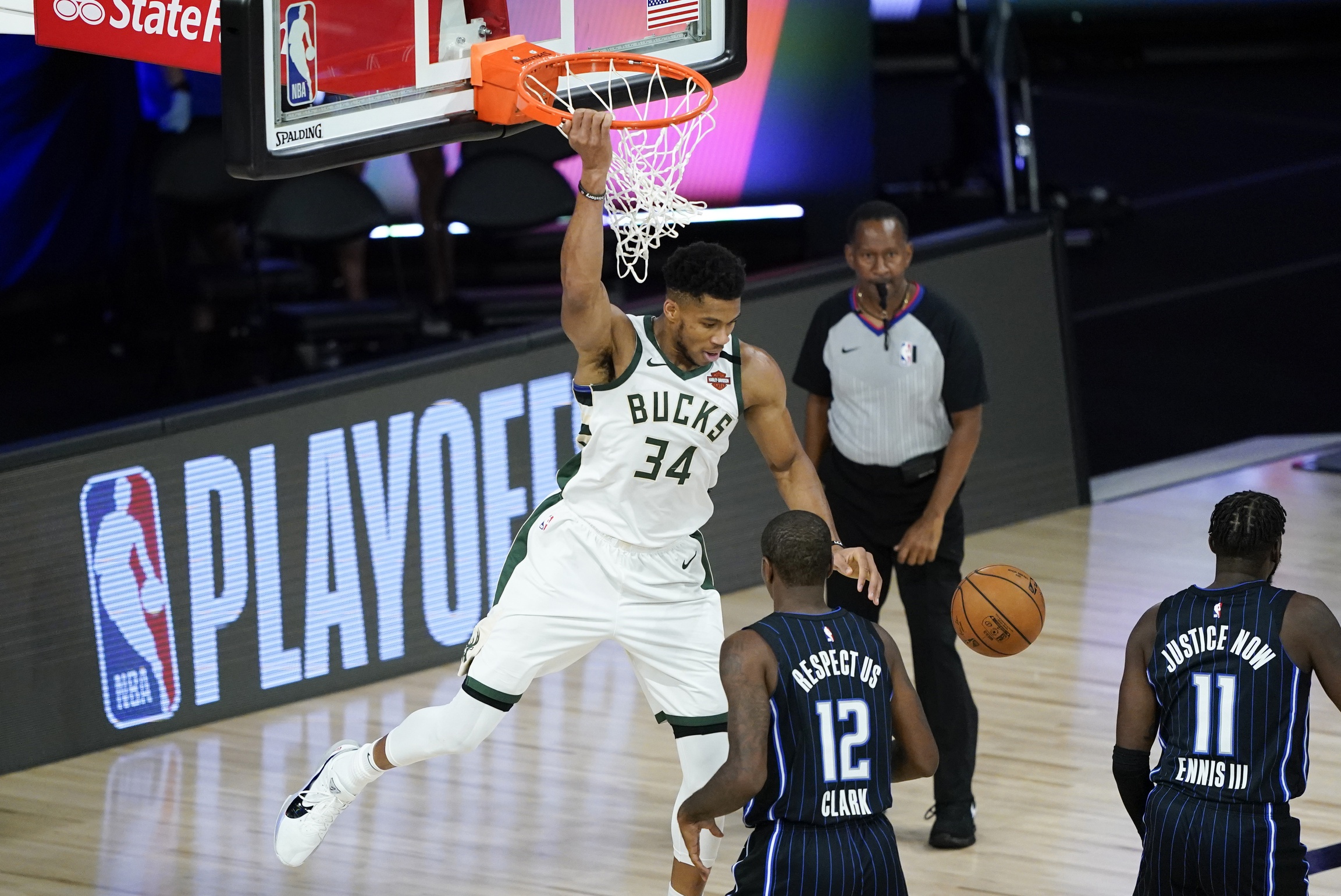 giannis antetokounmpo gary clark