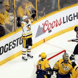 2017-06-12T031124Z_381648091_NOCID_RTRMADP_3_NHL-STANLEY-CUP-FINAL-PITTSBURGH-PENGUINS-AT-NASHVILLE-PREDATORS-1775
