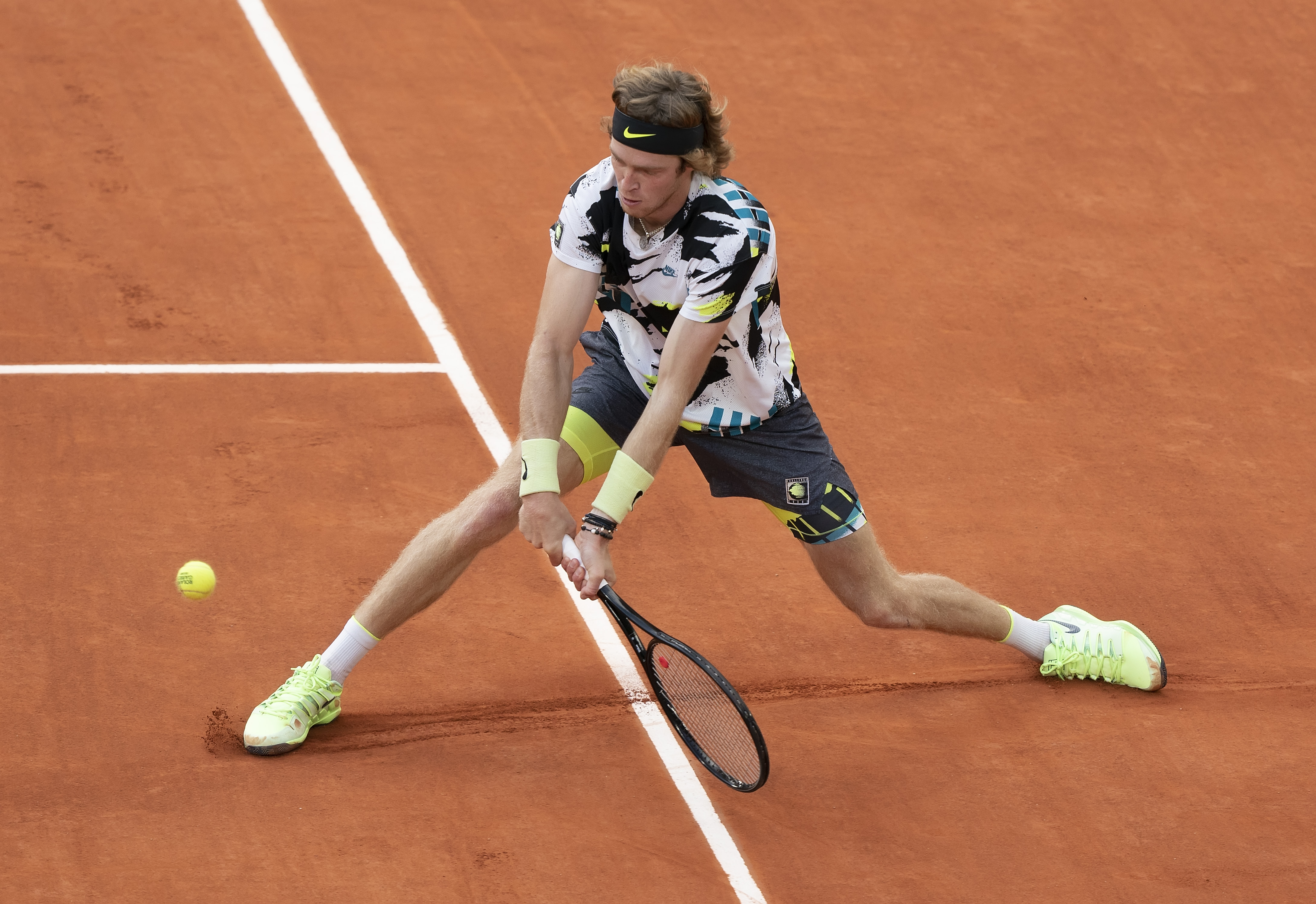 5 Powerful Reasons to Play Tennis As a Hobby