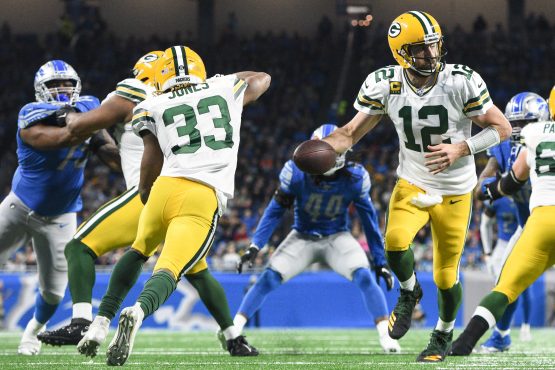 NFL: Green Bay Packers at Detroit Lions