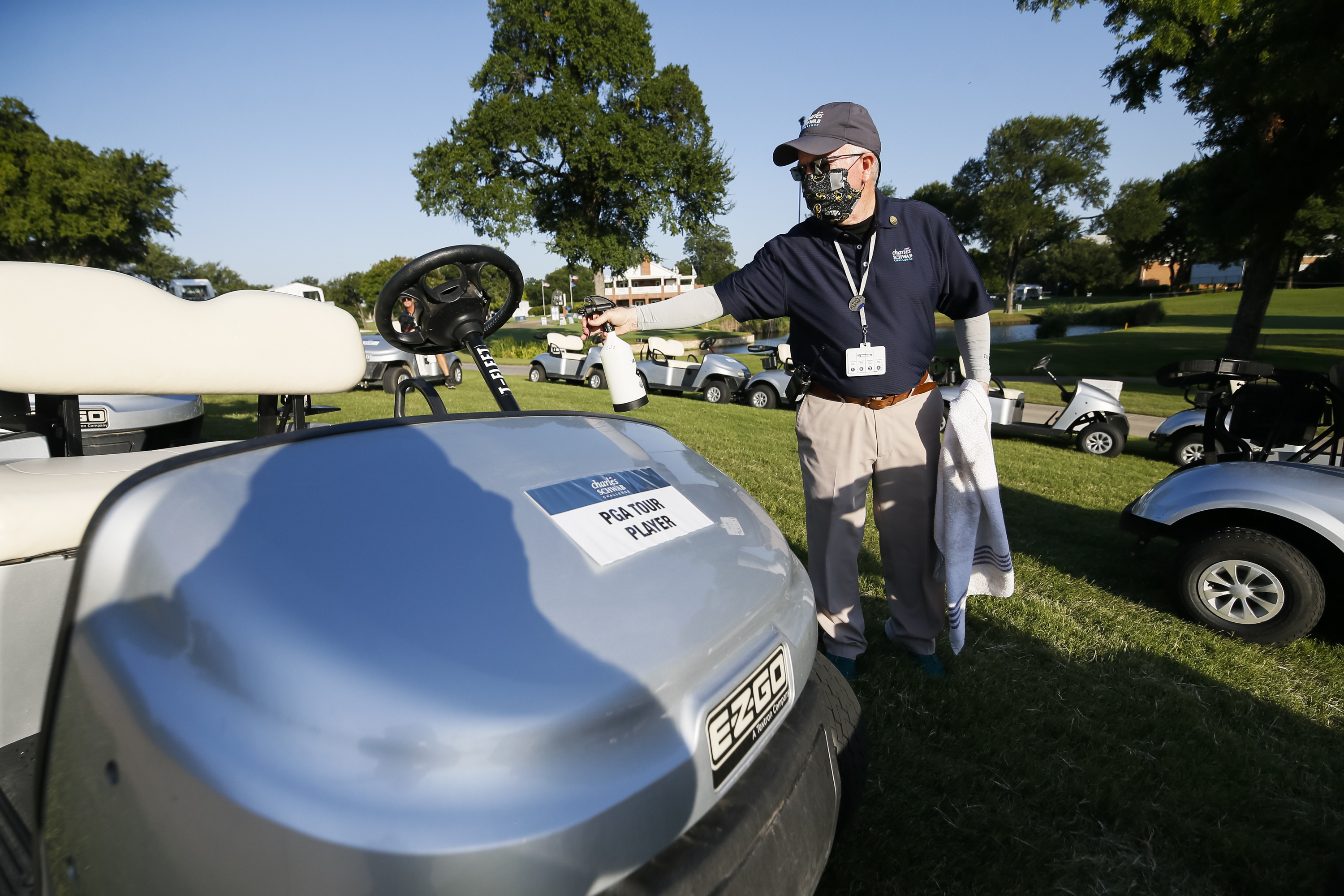 5 things to consider when buying an electric golf trolley