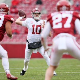 NCAA Football: Alabama at Arkansas