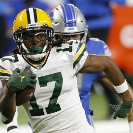 NFL: Green Bay Packers at Detroit Lions