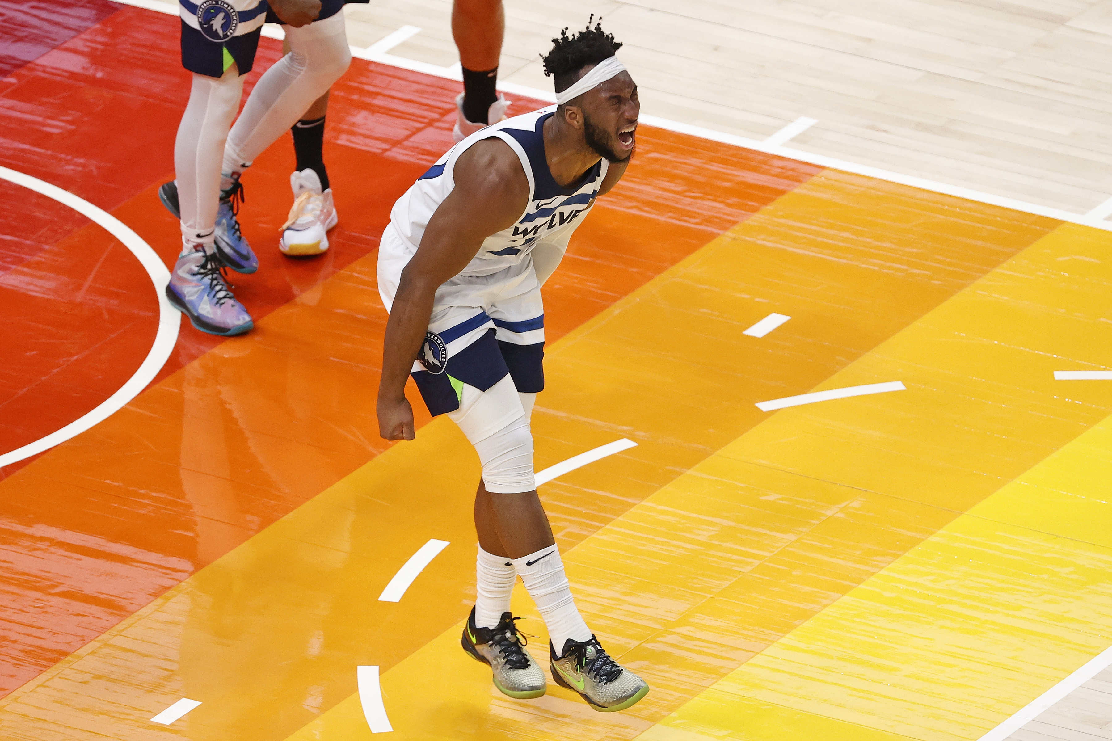 6 Gifts For Basketball Fans