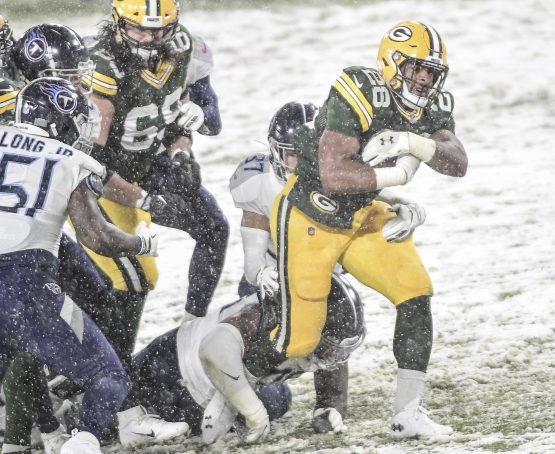 NFL: Tennessee Titans at Green Bay Packers