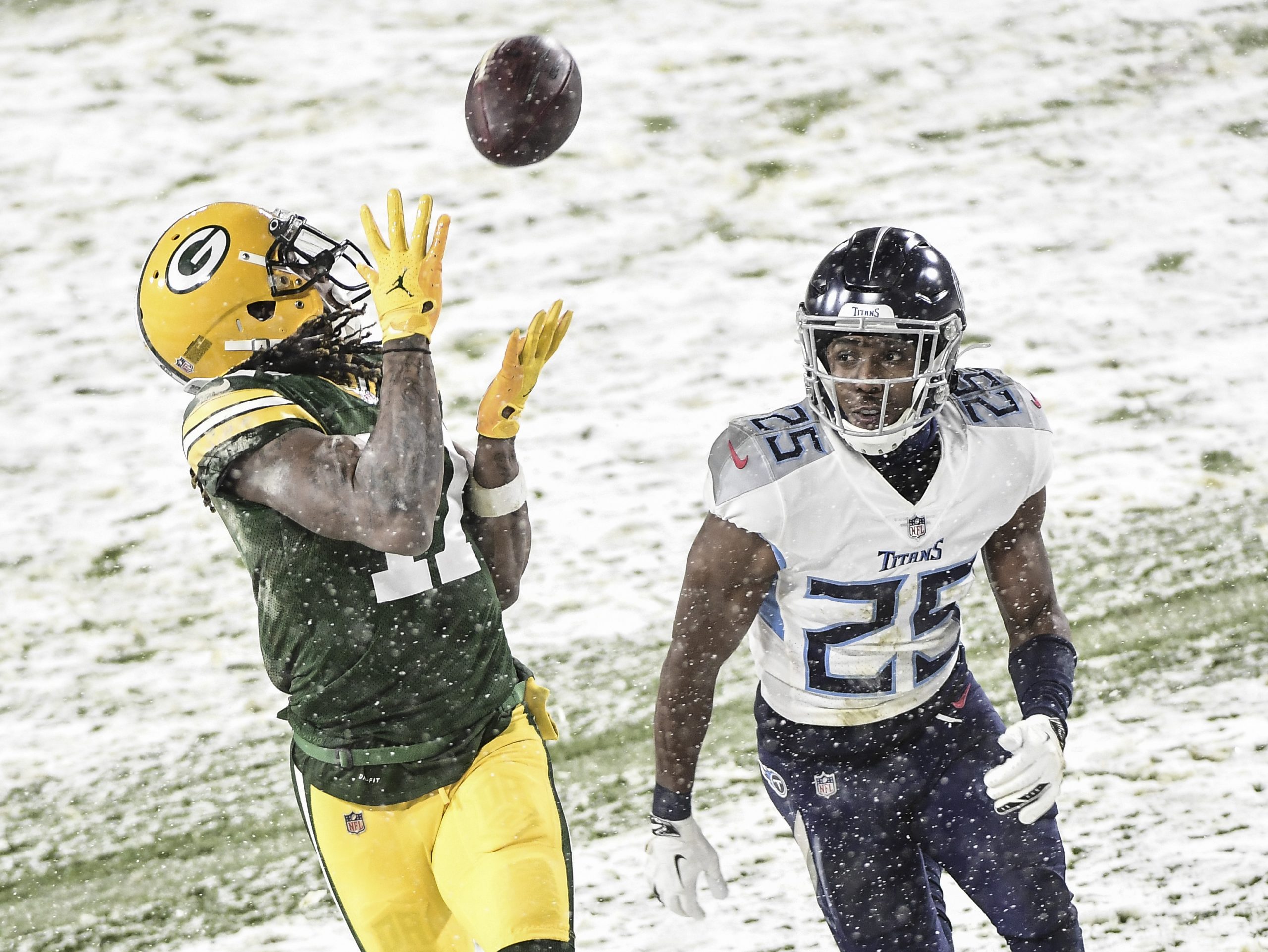 NFL: Tennessee Titans at Green Bay Packers