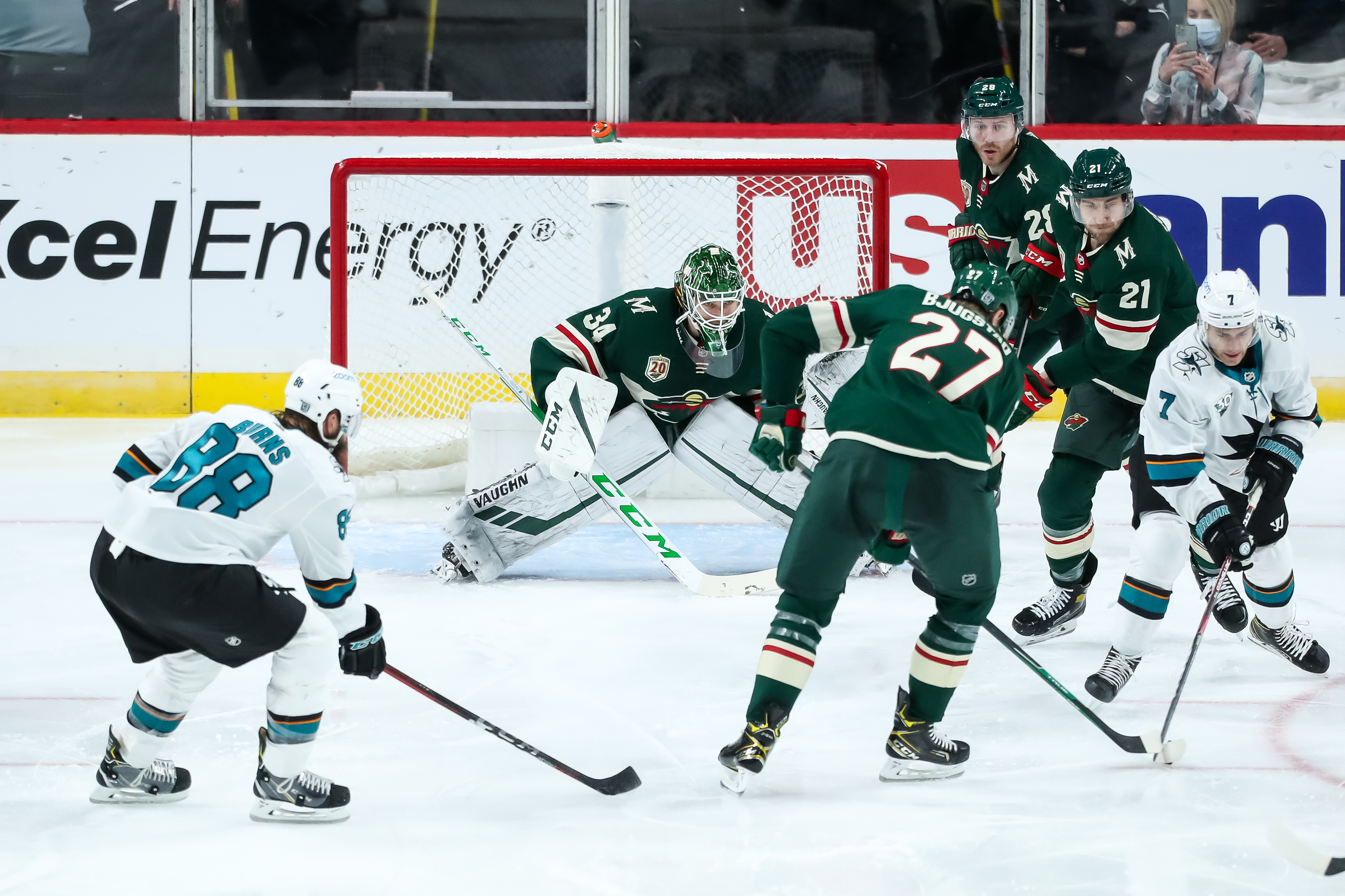 Kahkonen, Wild Earn Series Split against San Jose