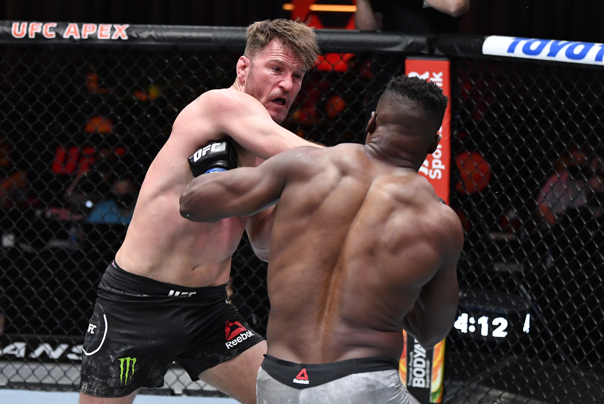 UFC Performance Based Fighter Rankings: Heavyweights: Feb 4/22