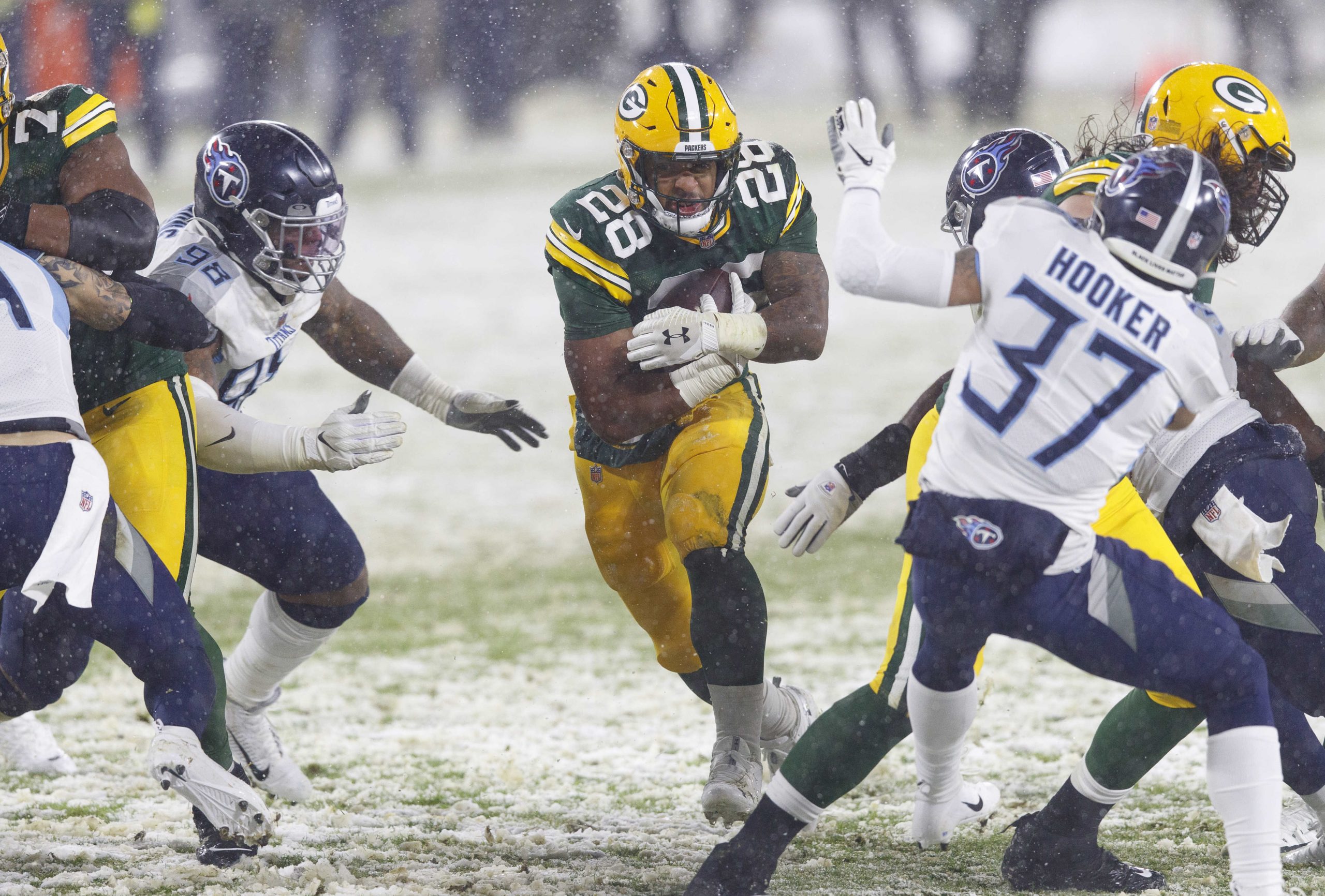 NFL: Tennessee Titans at Green Bay Packers