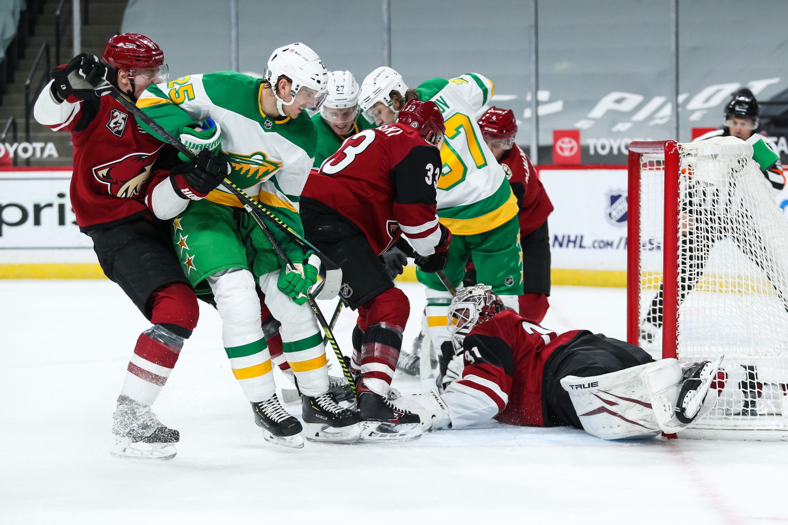 NHL: Arizona Coyotes at Minnesota Wild