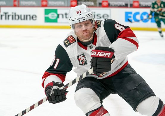 NHL: Arizona Coyotes at Minnesota Wild