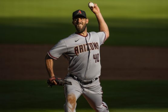 MLB: Game Two-Arizona Diamondbacks at Atlanta Braves