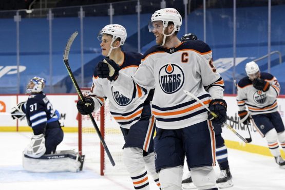 Oilers smoke Jets