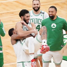 NBA: San Antonio Spurs at Boston Celtics