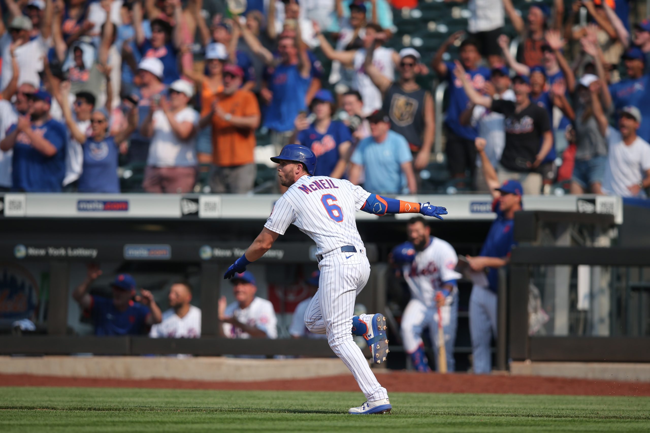 MLB: Milwaukee Brewers at New York Mets-Game 1