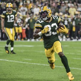 NFL: Detroit Lions at Green Bay Packers