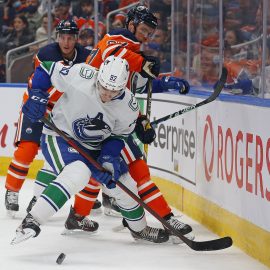Oilers-Canucks