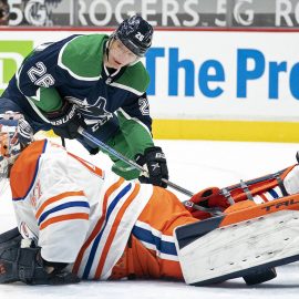 nucks oil retro