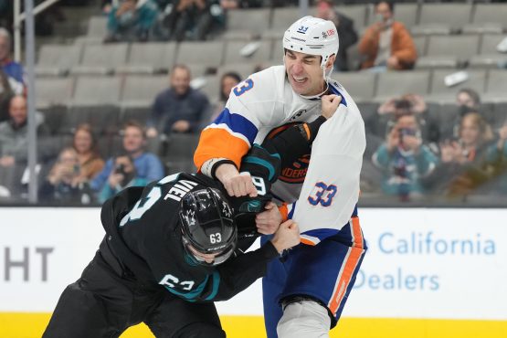 NHL: New York Islanders at San Jose Sharks