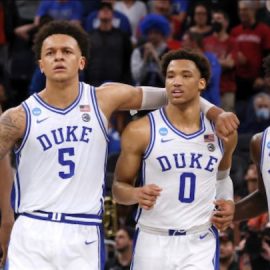 sharp betting on arkansas vs duke march madness elite eight betting picks