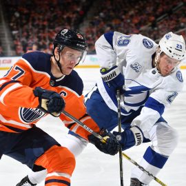 Tampa Bay Lightning v Edmonton Oilers