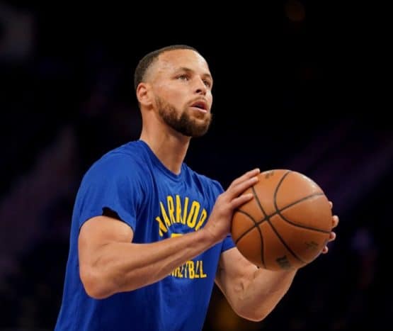 Steve Kerr on Stephen Curry he'll scrimmage