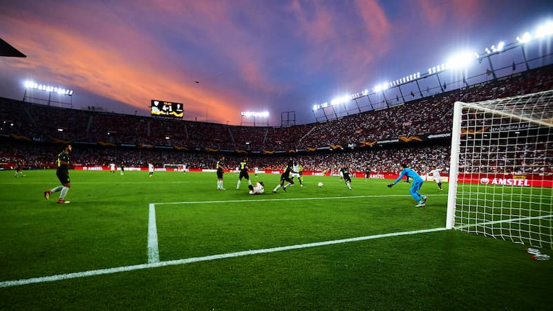 sevilla_v_royal_standard_de_liege_-_uefa_europa_league_-_group_j