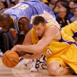 Former Laker Slava Medvedenko sells two NBA rings to support Ukraine