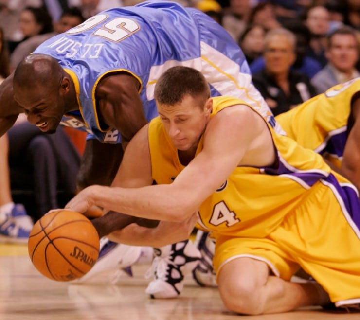 Former Laker Slava Medvedenko sells two NBA rings to support Ukraine