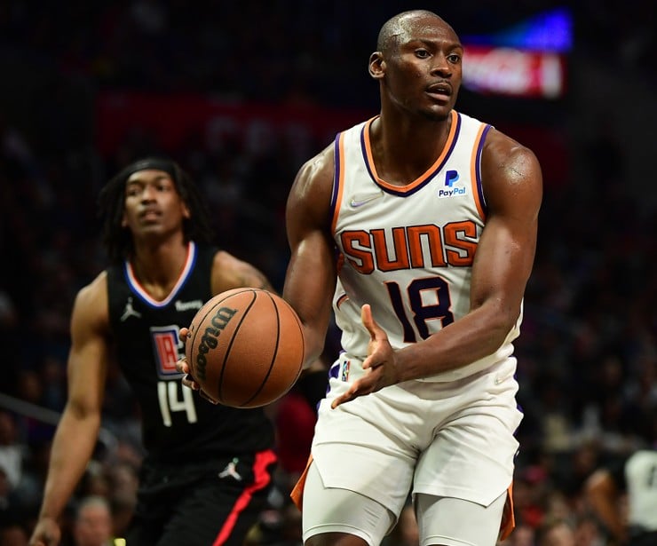 Suns re-sign Bismack Biyombo, trade with Hawks for Jock Landale