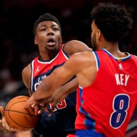 Thomas Bryant signs one-year contract with Lakers