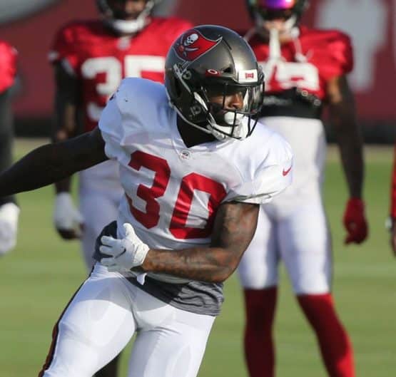 WATCH: Tom Brady throws touchdown pass to Julio Jones