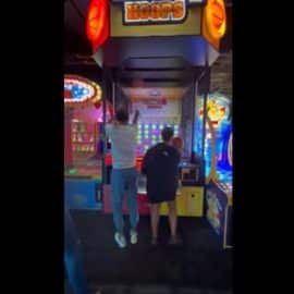 Watch Stephen Curry battle wife Ayesha in Connect 4 Hoops