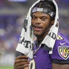 Tennessee Titans v Baltimore Ravens