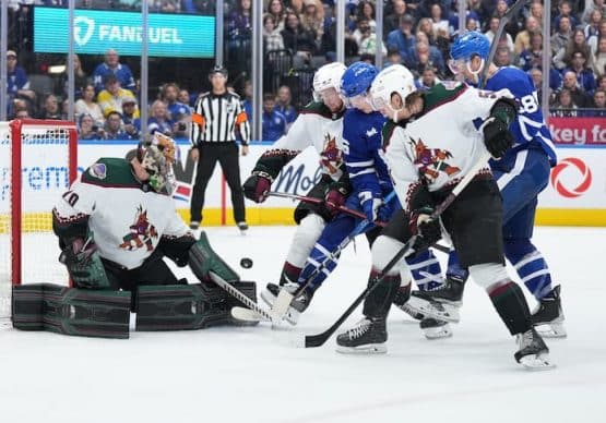 NHL Toronto Maple Leafs Arinzona Coyotes