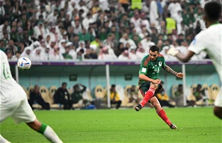 Chaves free kick