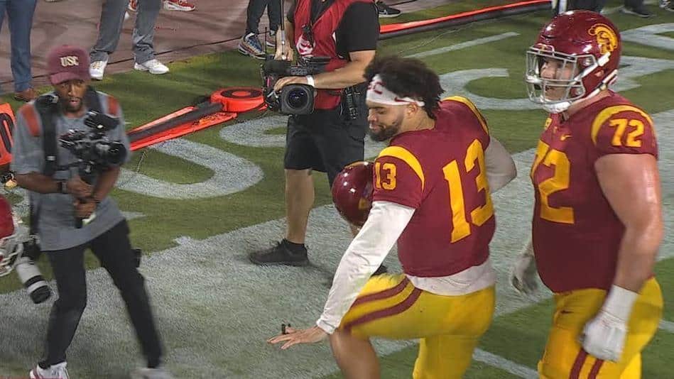 caleb williams heisman pose
