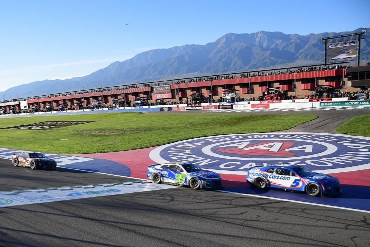 auto club speeday establishing shot