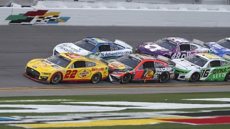 joey logano placxed second at daytona (1)