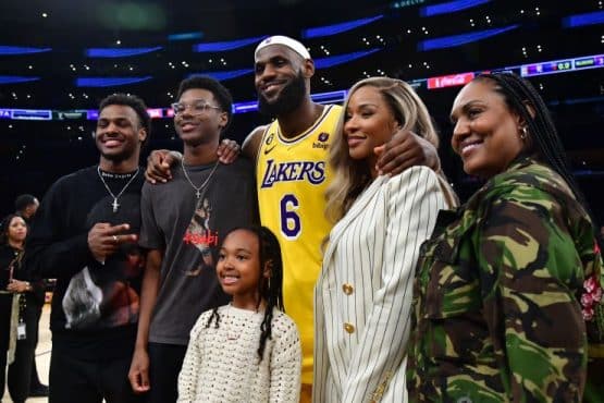 LeBron James Savannah James