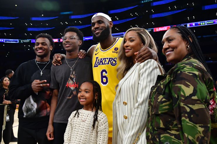 LeBron James Savannah James