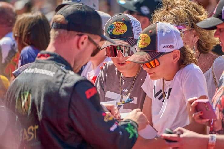 tyler reddick ryan blaney rise in phoenox (1)